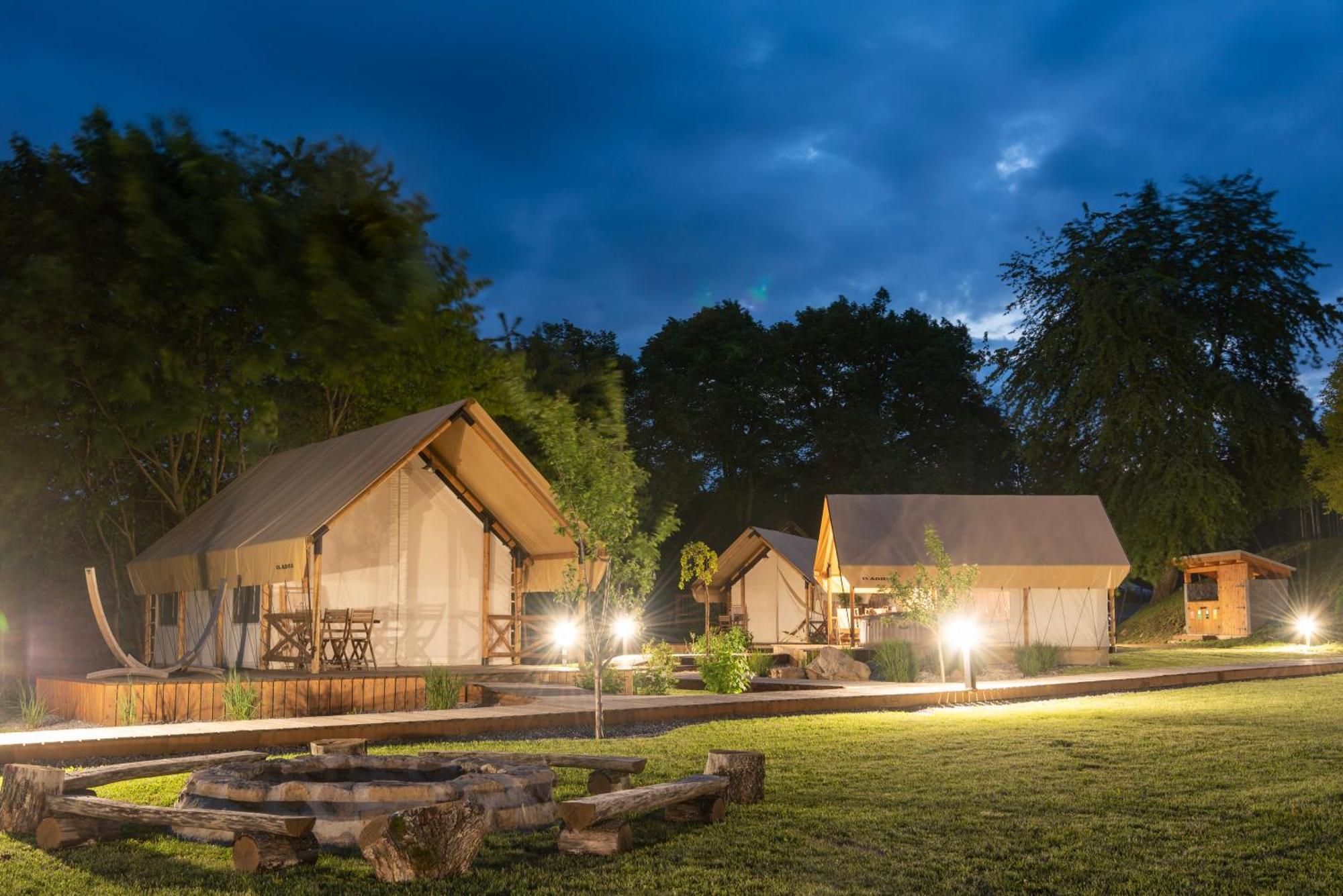 Hotel Forrest Glamping Banská Štiavnica Exterior foto